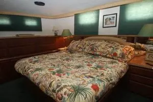 1987 Hatteras thumbnail 31