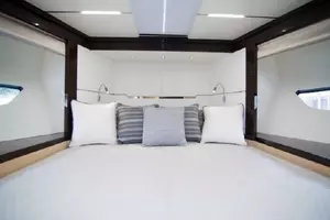 2018 Sunseeker Predator thumbnail 34