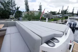2018 Sunseeker Predator thumbnail 11