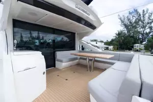 2018 Sunseeker Predator thumbnail 3