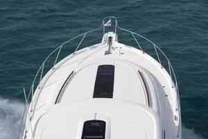 2017 Tiara Yachts thumbnail 4
