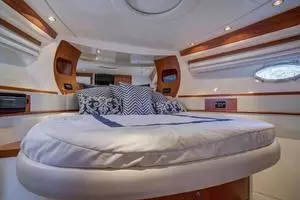 2008 Pershing thumbnail 22