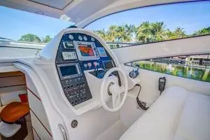 2008 Pershing thumbnail 17