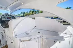 2008 Pershing thumbnail 15