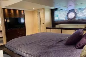 2014 Sunseeker San Remo thumbnail 3