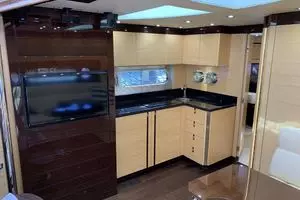 2014 Sunseeker San Remo thumbnail 9