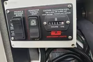 2002 Maxum 4200 SCR thumbnail 11