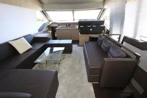 2017 Prestige Motoryacht thumbnail 11