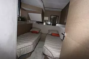 2017 Prestige Motoryacht thumbnail 20