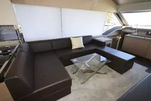 2017 Prestige Motoryacht thumbnail 12