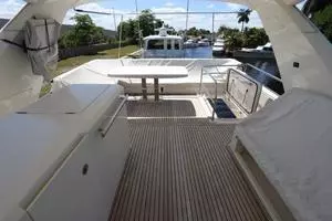 2017 Prestige Motoryacht thumbnail 29