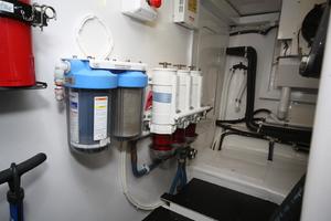 Viking 68 - Engine Room