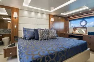 2018 Sunseeker 86 Yacht thumbnail 33