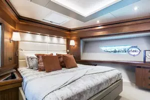 2018 Sunseeker 86 Yacht thumbnail 36