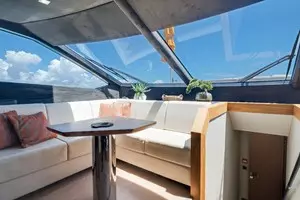2018 Sunseeker 86 Yacht thumbnail 29