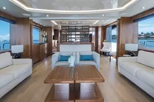 2018 Sunseeker 86 Yacht thumbnail 20
