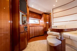 2004 Pershing Express thumbnail 25