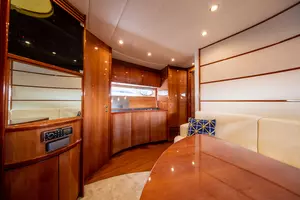 2004 Pershing Express thumbnail 27