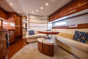 2004 Pershing Express thumbnail 26