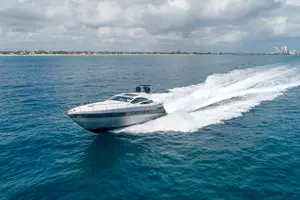2004 Pershing Express thumbnail 9