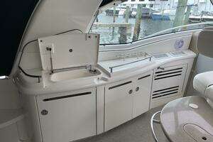 2005 Sea Ray 500 Sundancer thumbnail 9