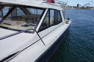 2015 Cutwater 30 Sedan thumbnail 28