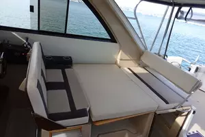 2015 Cutwater 30 Sedan thumbnail 7