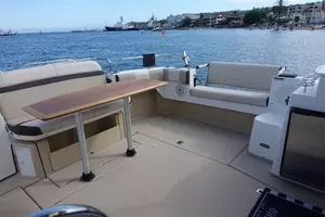 2015 Cutwater 30 Sedan thumbnail 18