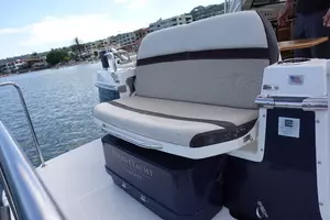 2015 Cutwater 30 Sedan thumbnail 24