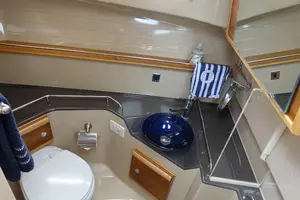2015 Cutwater 30 Sedan thumbnail 15