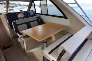 2015 Cutwater 30 Sedan thumbnail 6