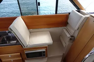 2015 Cutwater 30 Sedan thumbnail 5