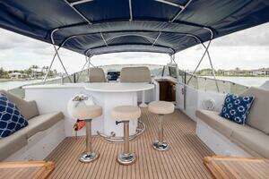 1998 Hatteras Sport Deck thumbnail 27