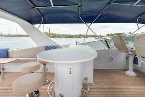 1998 Hatteras Sport Deck thumbnail 31