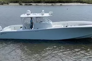 2013 Yellowfin 42 - profile