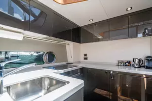 2019 Sunseeker Predator thumbnail 68