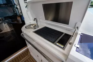 2019 Sunseeker Predator thumbnail 23