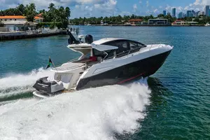 2019 Sunseeker Predator thumbnail 3