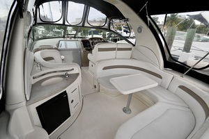 Krystle Clear 32ft Sea Ray Yacht For Sale