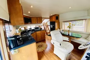 2003 Navigator 5700 Rival thumbnail 30