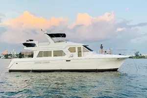 2003 Navigator 5700 Rival thumbnail 1