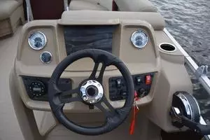 18ft Starcraft Yacht For Sale