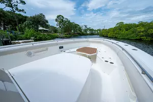 2017 Boston Whaler 370 Outrage thumbnail 40