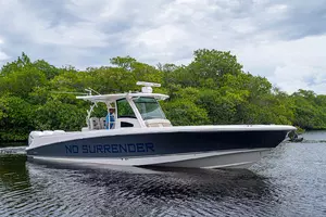 2017 Boston Whaler 370 Outrage thumbnail 13