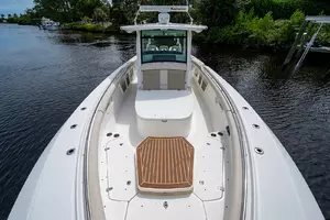 2017 Boston Whaler 370 Outrage thumbnail 33