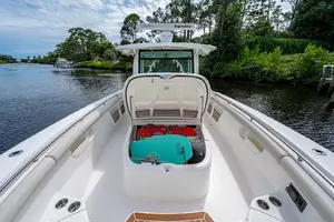 2017 Boston Whaler 370 Outrage thumbnail 37