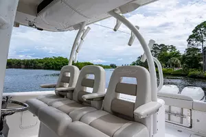 2017 Boston Whaler 370 Outrage thumbnail 31
