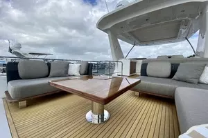 2018 Azimut Flybridge thumbnail 50