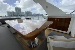 2018 Azimut Flybridge thumbnail 54