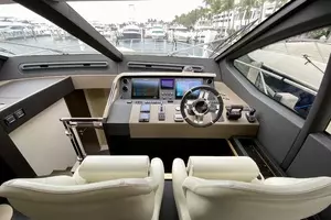 2018 Azimut Flybridge thumbnail 70